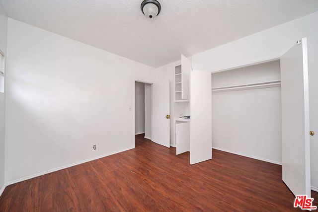 932 Fedora Street, Los Angeles, CA 90006