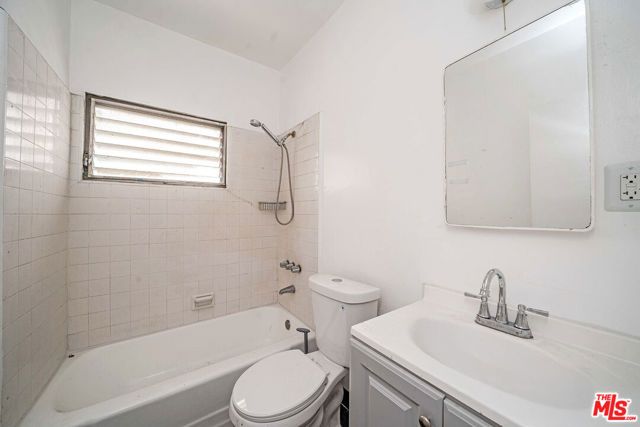 932 Fedora Street, Los Angeles, CA 90006