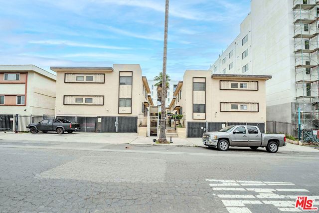 932 Fedora Street, Los Angeles, CA 90006