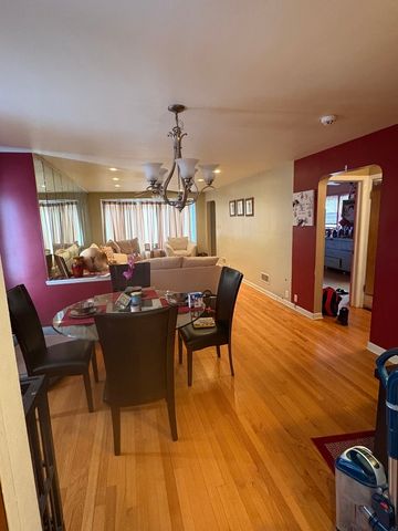 8800 S Merrill Avenue, Chicago, IL 60617