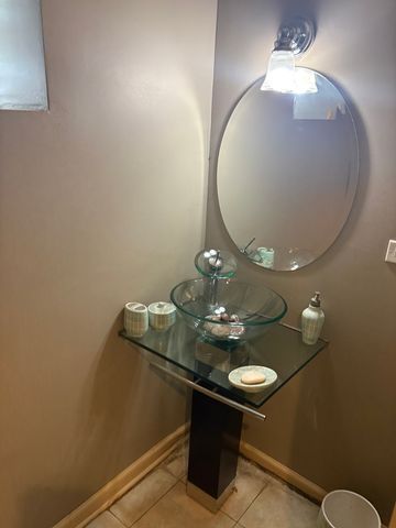 8800 S Merrill Avenue, Chicago, IL 60617