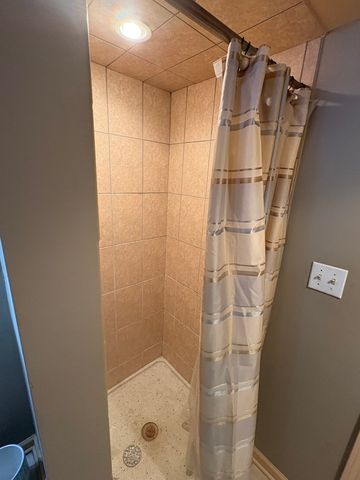 8800 S Merrill Avenue, Chicago, IL 60617