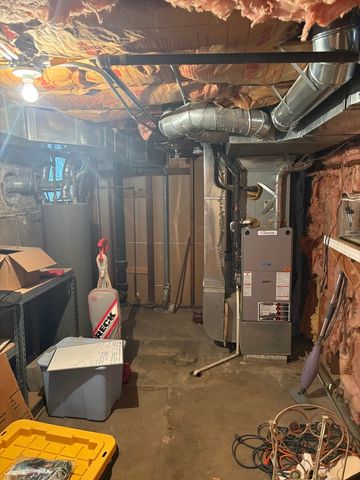 8800 S Merrill Avenue, Chicago, IL 60617