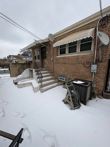 8800 S Merrill Avenue, Chicago, IL 60617