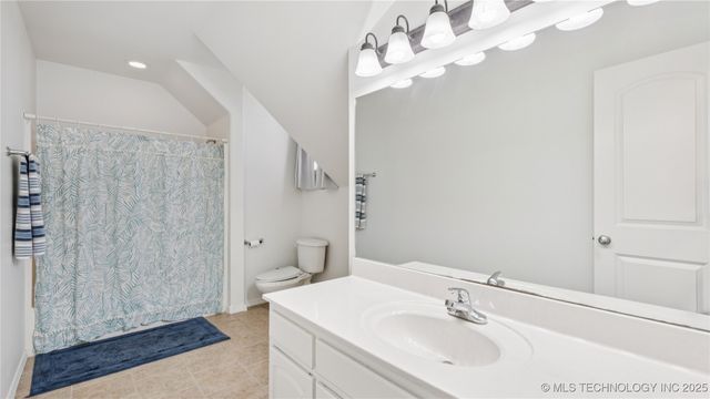 2911 N 17th Street, Broken Arrow, OK 74012