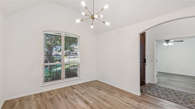 2911 N 17th Street, Broken Arrow, OK 74012