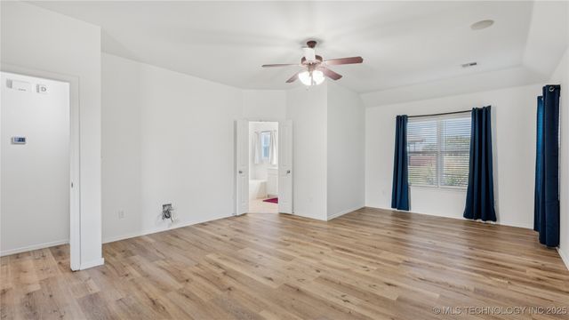 2911 N 17th Street, Broken Arrow, OK 74012