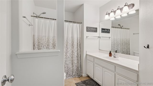 2911 N 17th Street, Broken Arrow, OK 74012