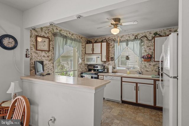 3411 HORIZON DR, Lancaster, PA 17601