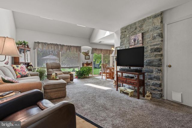 3411 HORIZON DR, Lancaster, PA 17601