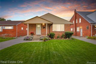 8335 Bernice, Center Line, MI 48015