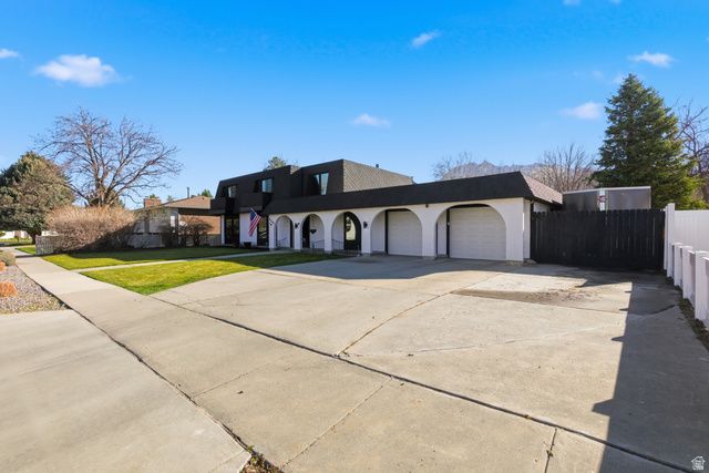 6245 S STEEPLE CHASE LN, Murray, UT 84121