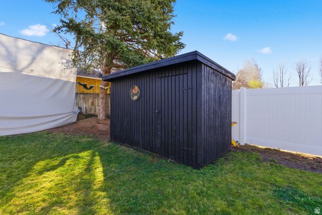 6245 S STEEPLE CHASE LN, Murray, UT 84121