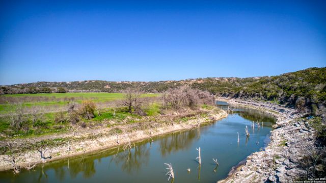 365 River Cliff, Spring Branch, TX 78070