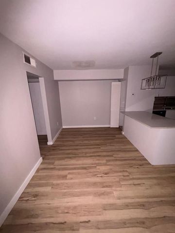 5525 SW 41st Street 301, Hollywood, FL 33023