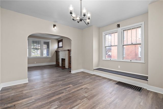 2017 W Erie Avenue, Lorain, OH 44052