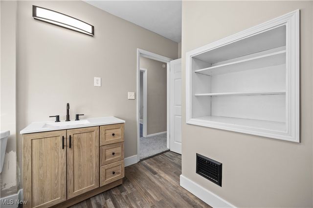 2017 W Erie Avenue, Lorain, OH 44052