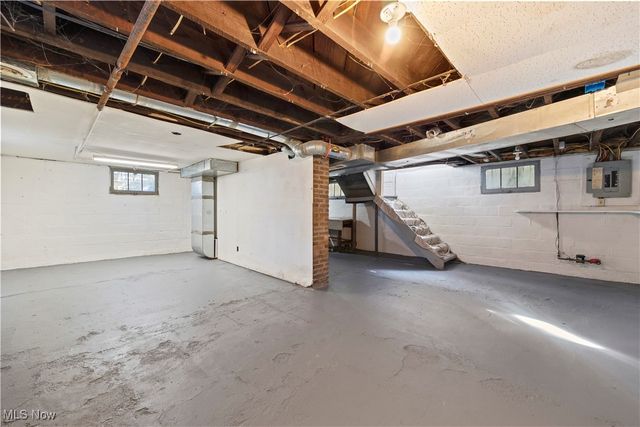 2017 W Erie Avenue, Lorain, OH 44052