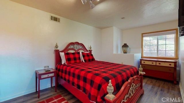 621 Arth Drive, Crestline, CA 92325