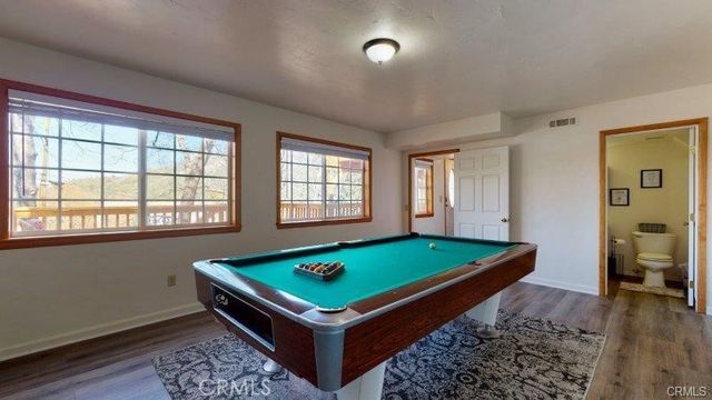 621 Arth Drive, Crestline, CA 92325