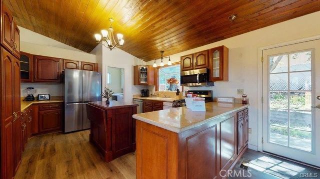 621 Arth Drive, Crestline, CA 92325
