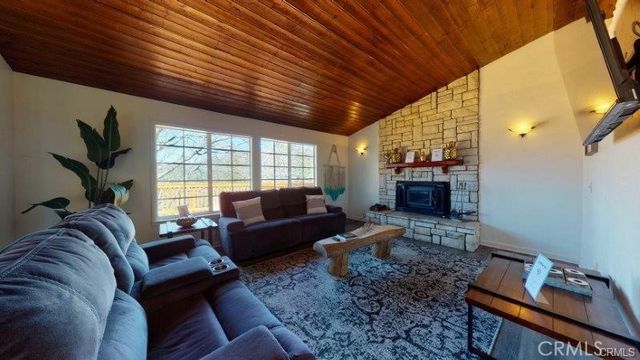 621 Arth Drive, Crestline, CA 92325