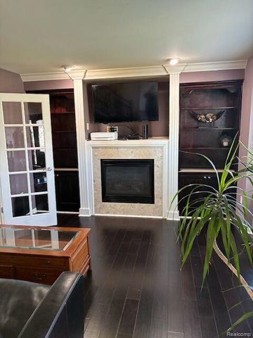 9440 Apple Court, Tyrone Township, MI 48430