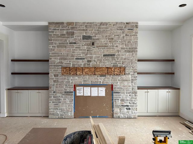 22569 Crestline Circle, Gretna, NE 68028