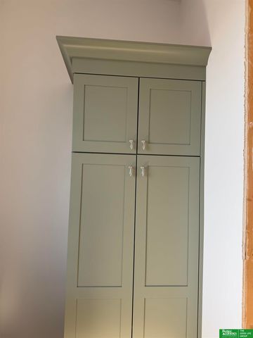 22569 Crestline Circle, Gretna, NE 68028