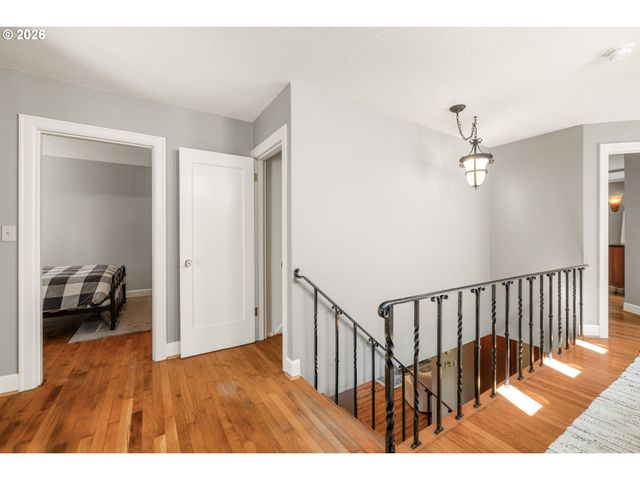 626 Sw COMUS Ct, Portland, OR 97219