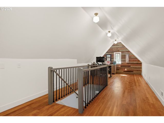 626 Sw COMUS Ct, Portland, OR 97219