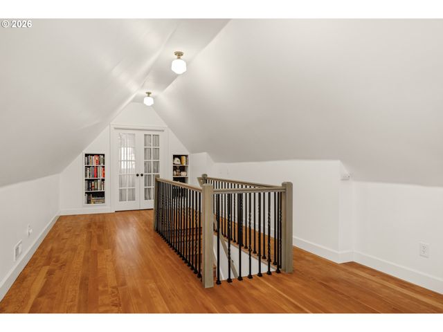 626 Sw COMUS Ct, Portland, OR 97219