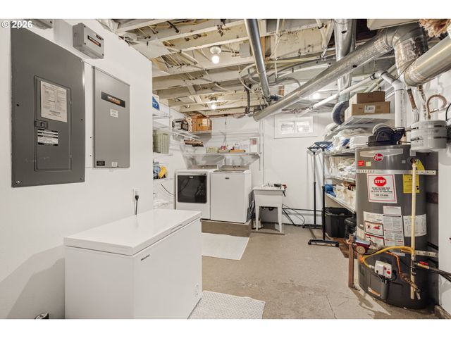 626 Sw COMUS Ct, Portland, OR 97219