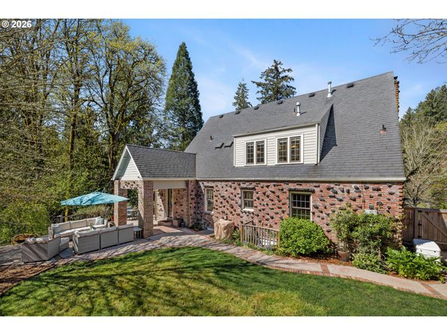 626 Sw COMUS Ct, Portland, OR 97219