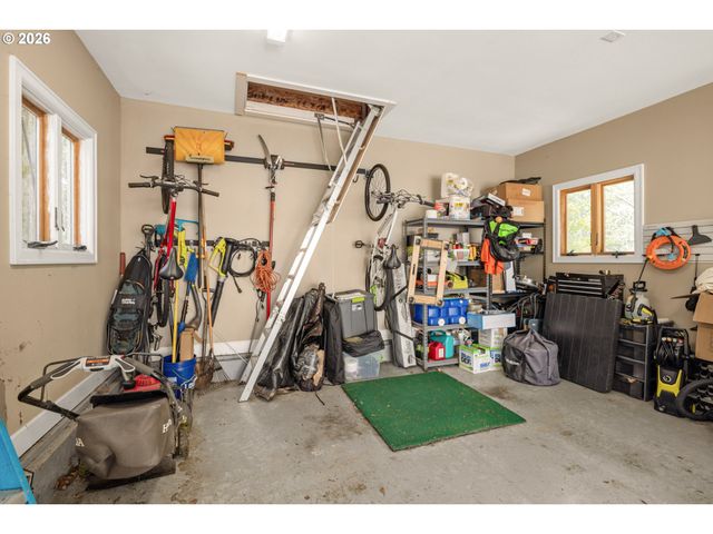 626 Sw COMUS Ct, Portland, OR 97219