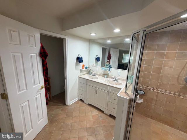 1223 PINE AVE, Edgewater, MD 21037