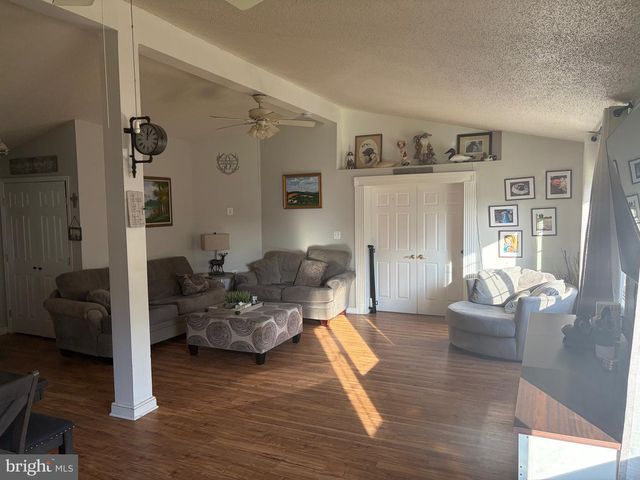 1223 PINE AVE, Edgewater, MD 21037
