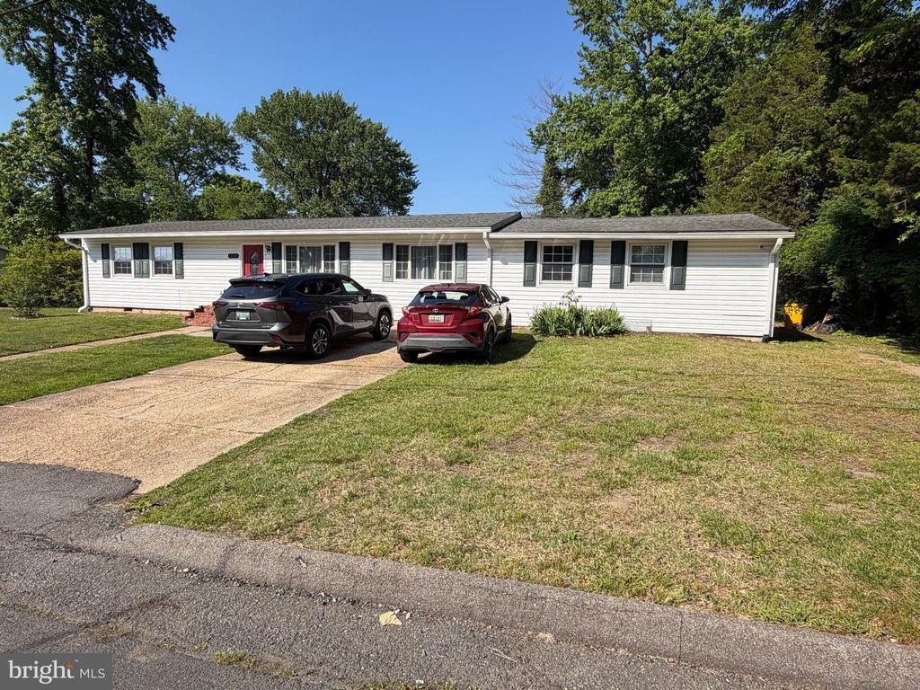 1223 PINE AVE, Edgewater, MD 21037