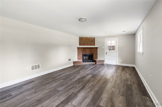 4816 Stornoway Dr, Ampthill, VA 23234