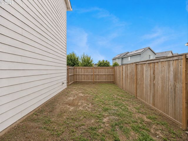 841 S 26TH Ave, Cornelius, OR 97113