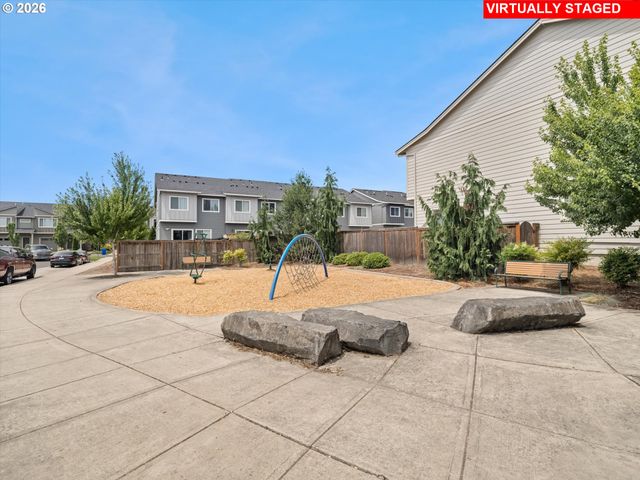841 S 26TH Ave, Cornelius, OR 97113