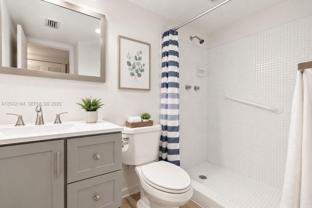 7605 NW 5th Place 103, Margate, FL 33063