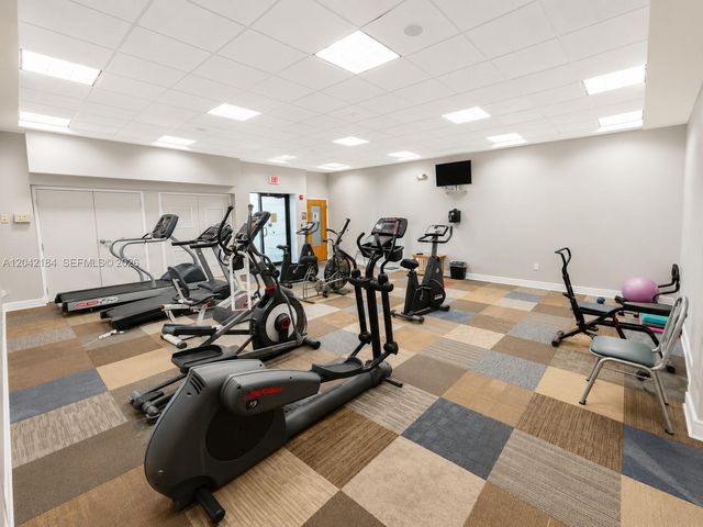 7605 NW 5th Place 103, Margate, FL 33063