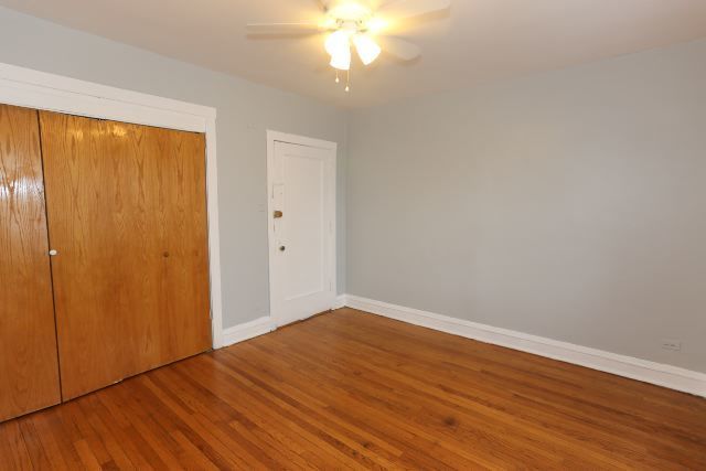 4604 N Beacon Street 1E, Chicago, IL 60640