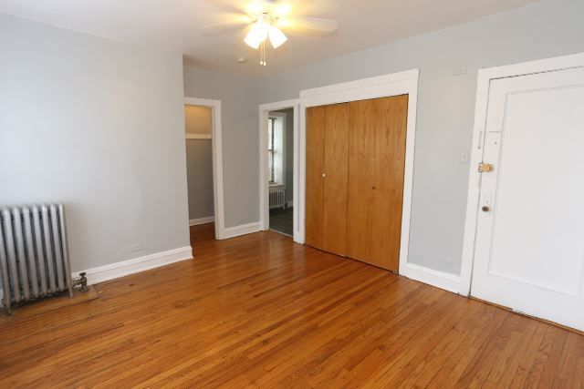 4604 N Beacon Street 1E, Chicago, IL 60640