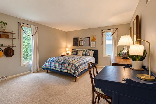 N63W29813 Woodfield COURT, Hartland, WI 53029
