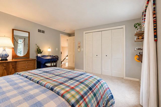 N63W29813 Woodfield COURT, Hartland, WI 53029