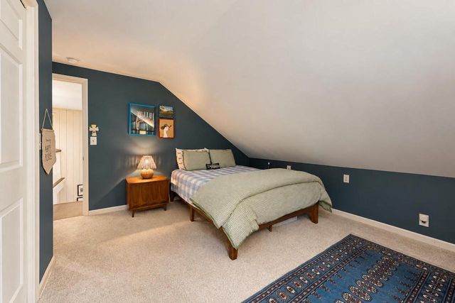 N63W29813 Woodfield COURT, Hartland, WI 53029
