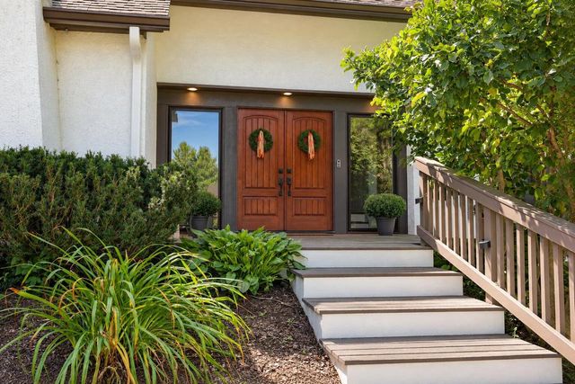 N63W29813 Woodfield COURT, Hartland, WI 53029