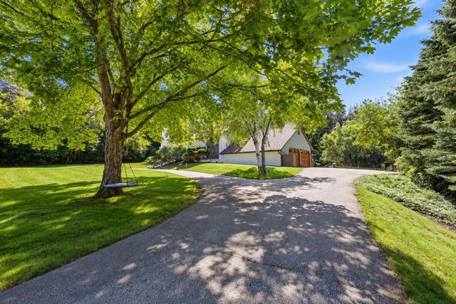 N63W29813 Woodfield COURT, Hartland, WI 53029